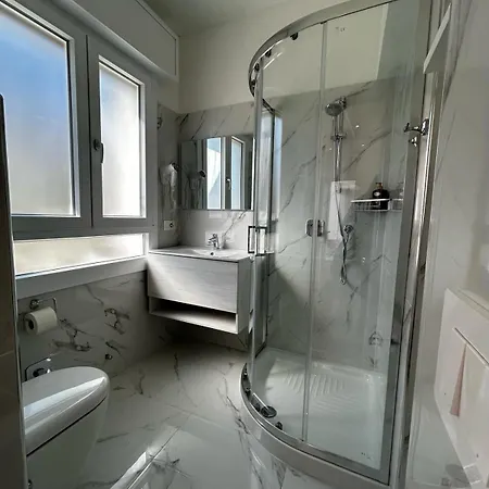 Guest house Little House Leonardo Airport Azzano San Paolo